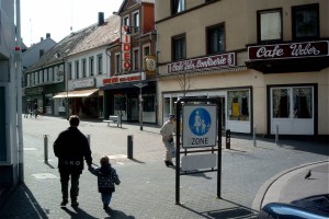 Dudweiler Fußgängerzone 2002 (Foto: Werner Groß)